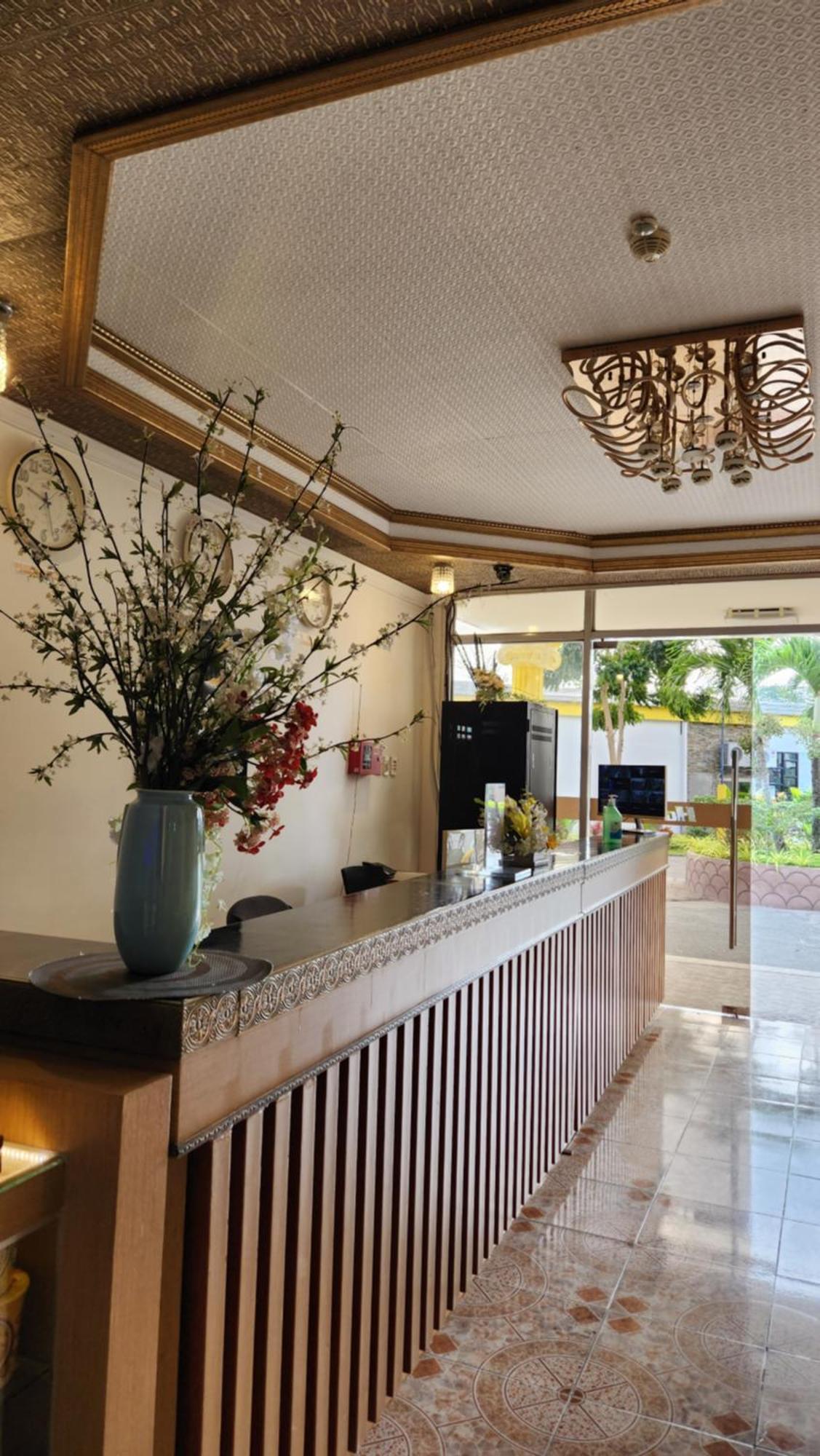 Airport Hotel Clark Clark Freeport Zone Exterior foto