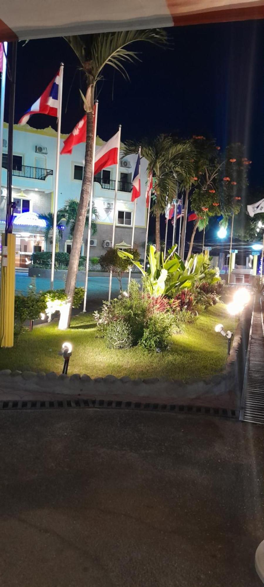 Airport Hotel Clark Clark Freeport Zone Exterior foto